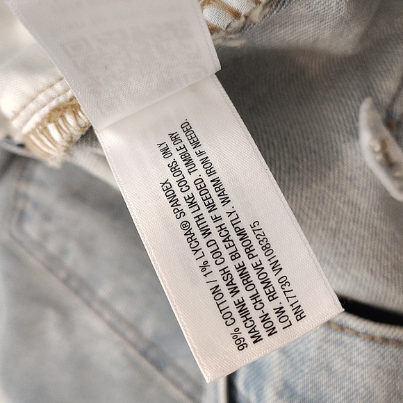 Universal Thread Modest Denim Skirt Size 12 Front Split Stretch NWT - Picture 7 of 7